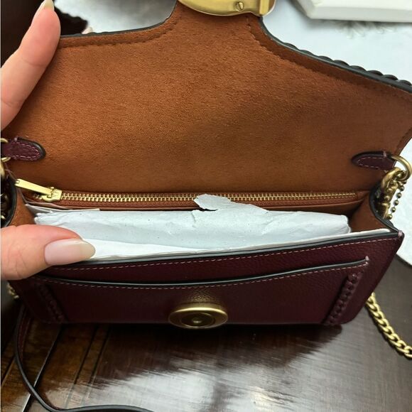 Coach
Tabby logo-plaque clutch bag - Picture 8 of 11